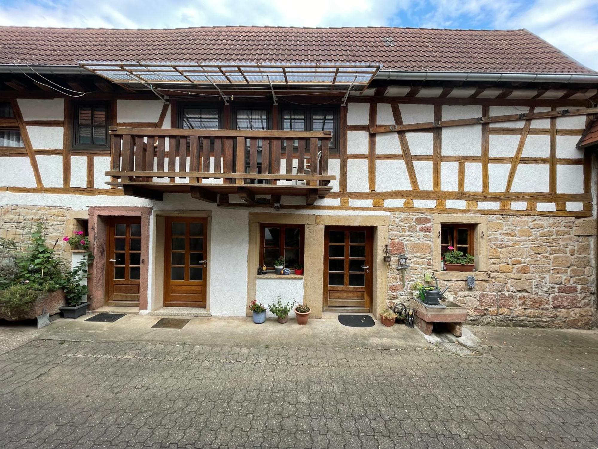 Weingut Und Destillerie Bernd Klein Pleisweiler-Oberhofen Eksteriør billede